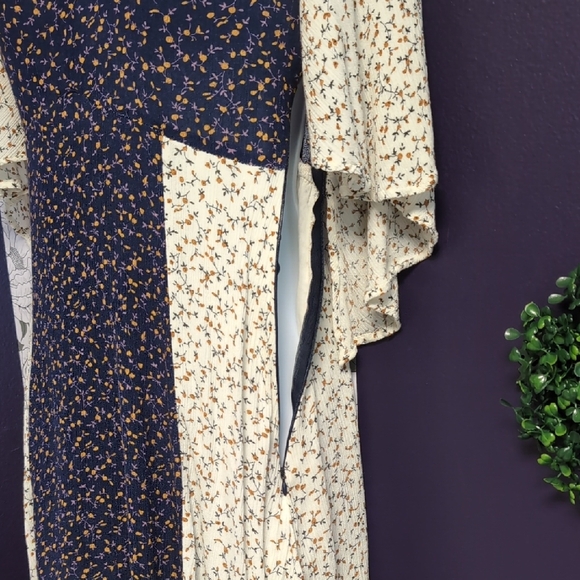 Anama Blue and Cream Patterned Tunic - Picture 5 of 9